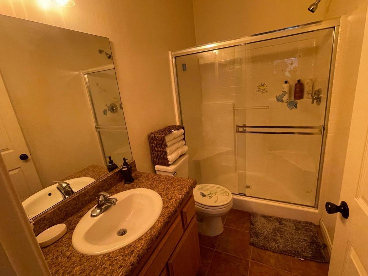 Апартаменти 21St Apartament..! Бейкерсфілд Екстер'єр фото